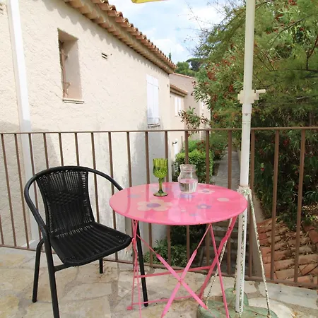 Apartment Piscine & Tennis A *